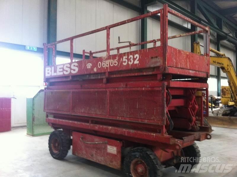  AZ 1009 Nacele cu brat articulat