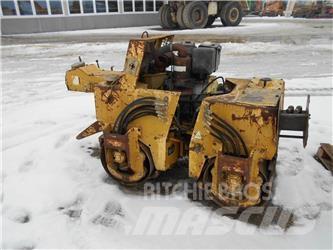 Bomag BW-75AD Cilindri compactori dubli