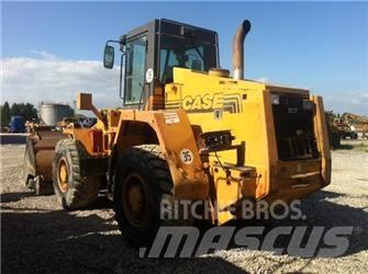 CASE 721B Incarcator pe pneuri