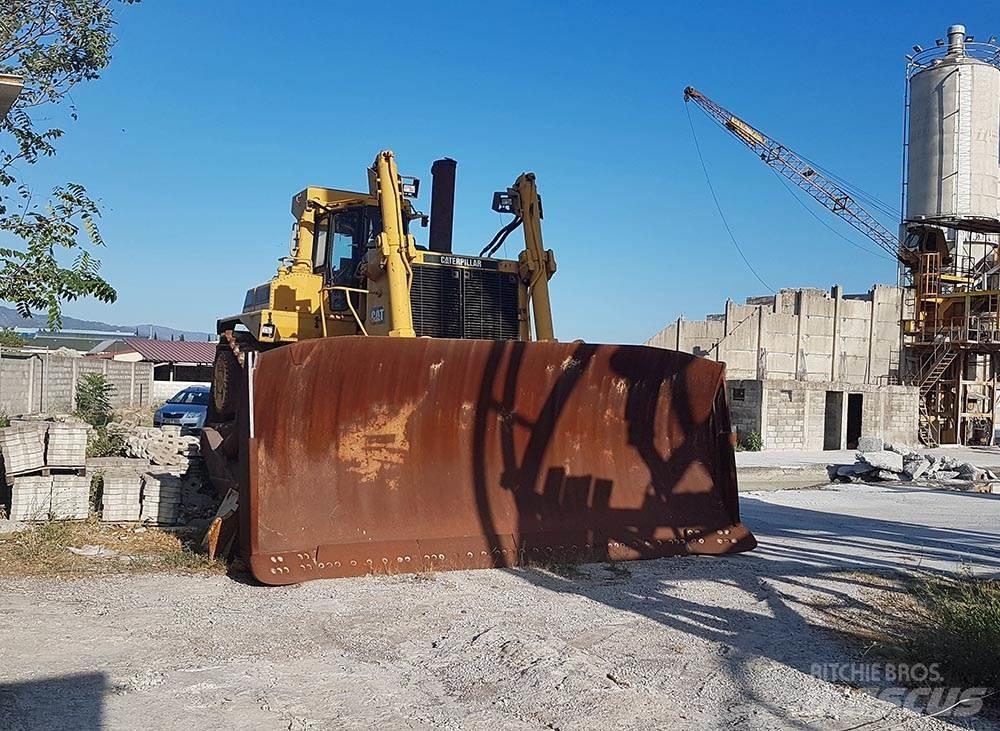 CAT D11N Buldozere pe senile