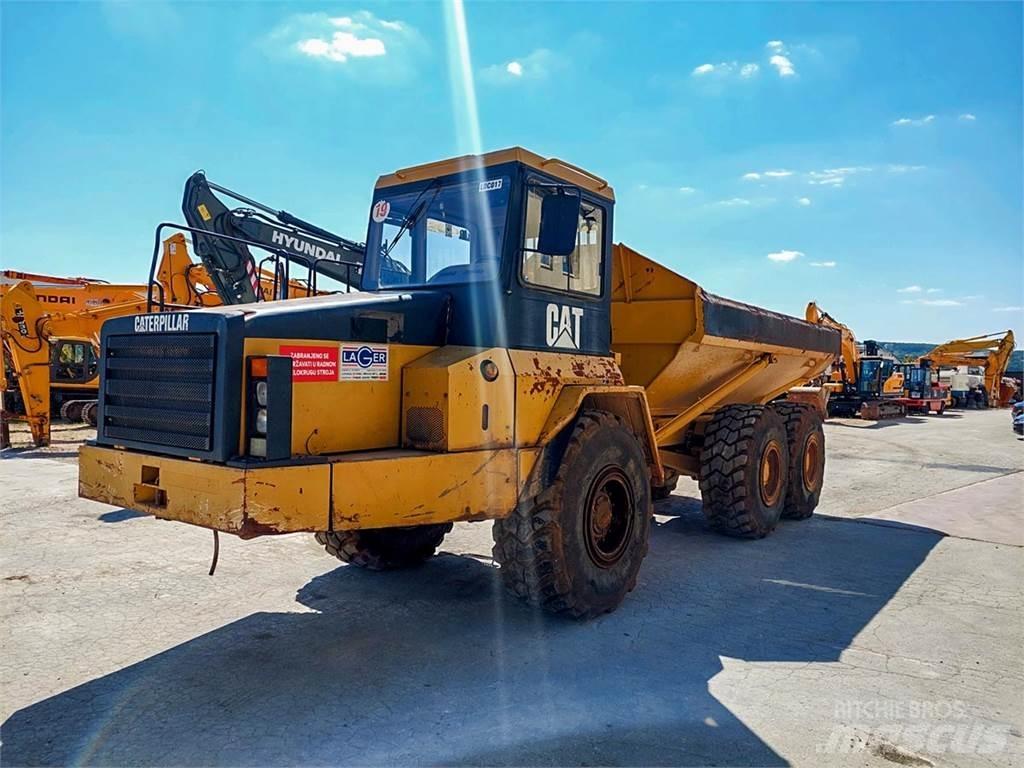 CAT D250E Transportoare articulate