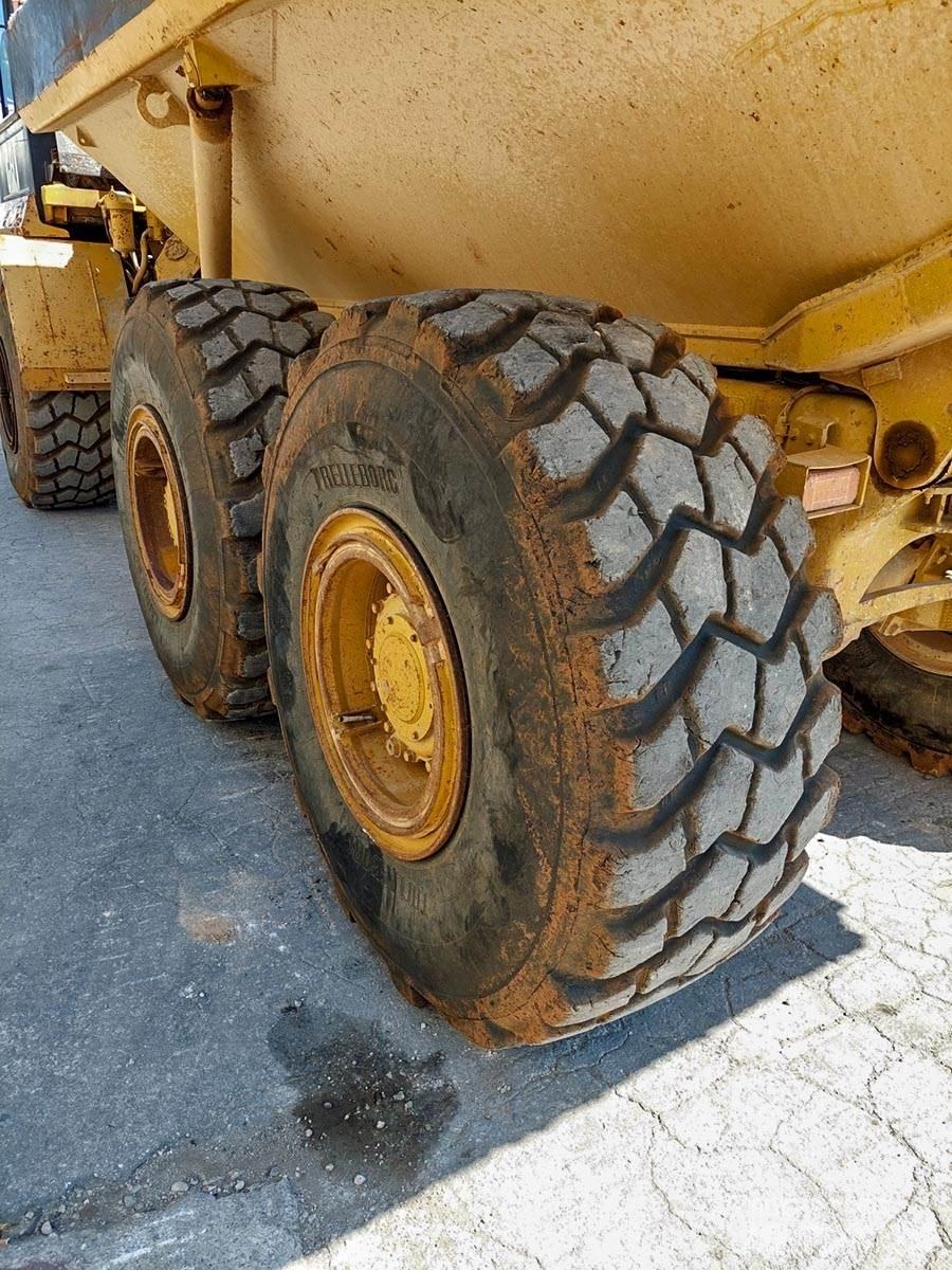 CAT D250E Transportoare articulate
