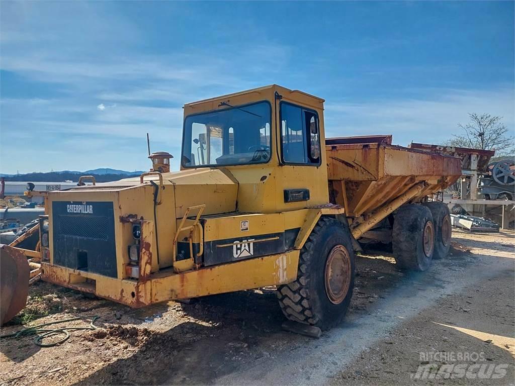 CAT D300B Transportoare articulate