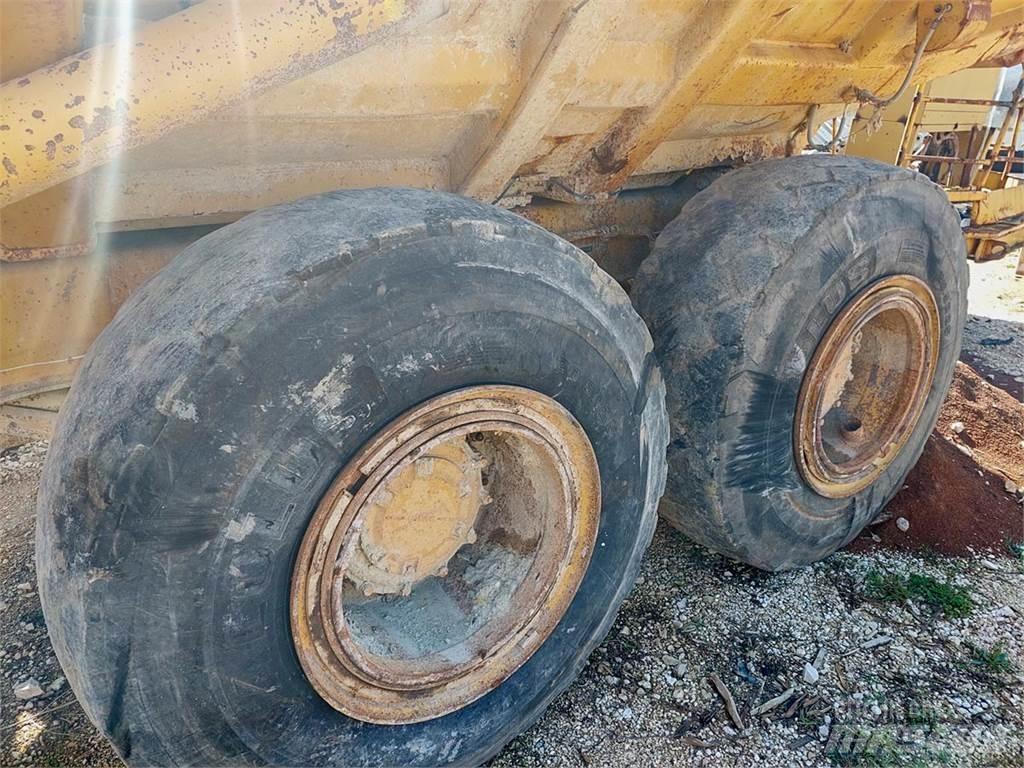 CAT D300B Transportoare articulate
