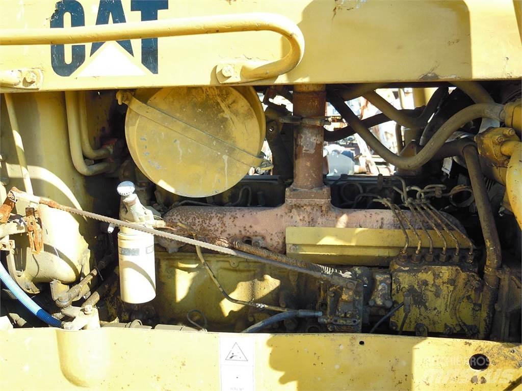 CAT D5B Buldozere pe senile