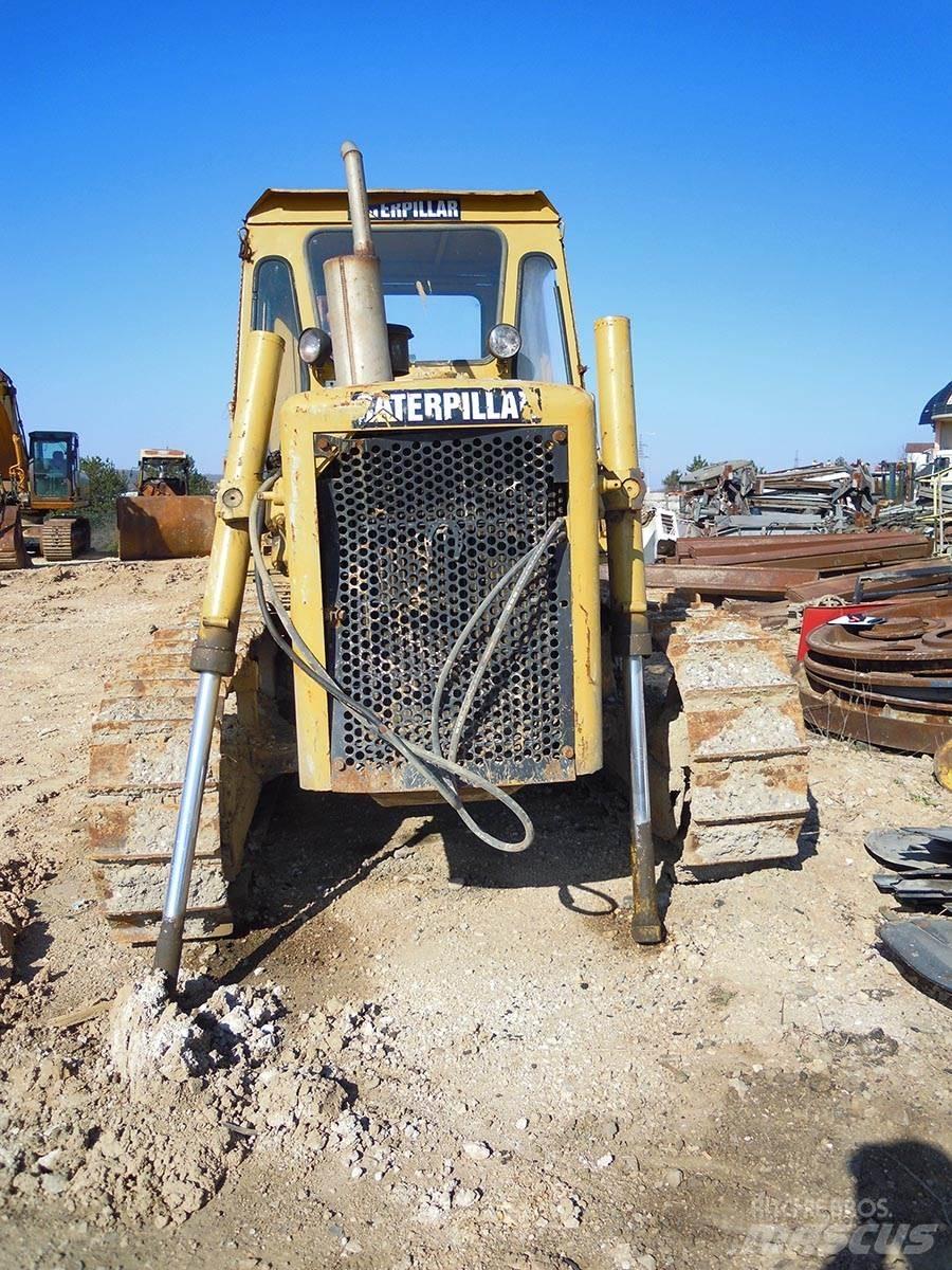 CAT D5B Buldozere pe senile