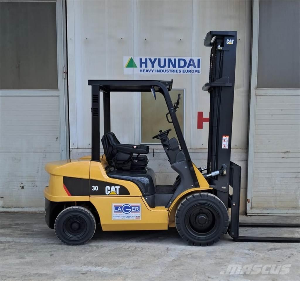 CAT DP30NT Stivuitor diesel