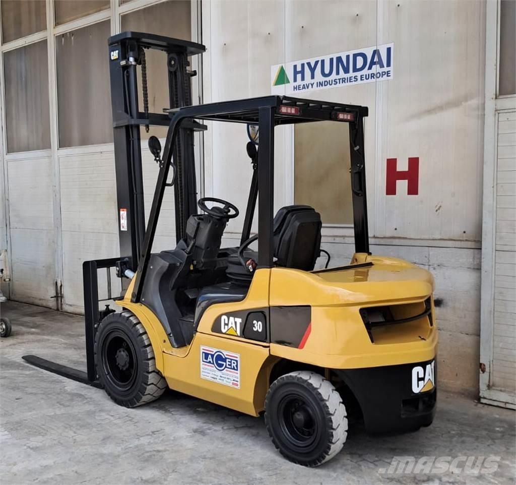 CAT DP30NT Stivuitor diesel