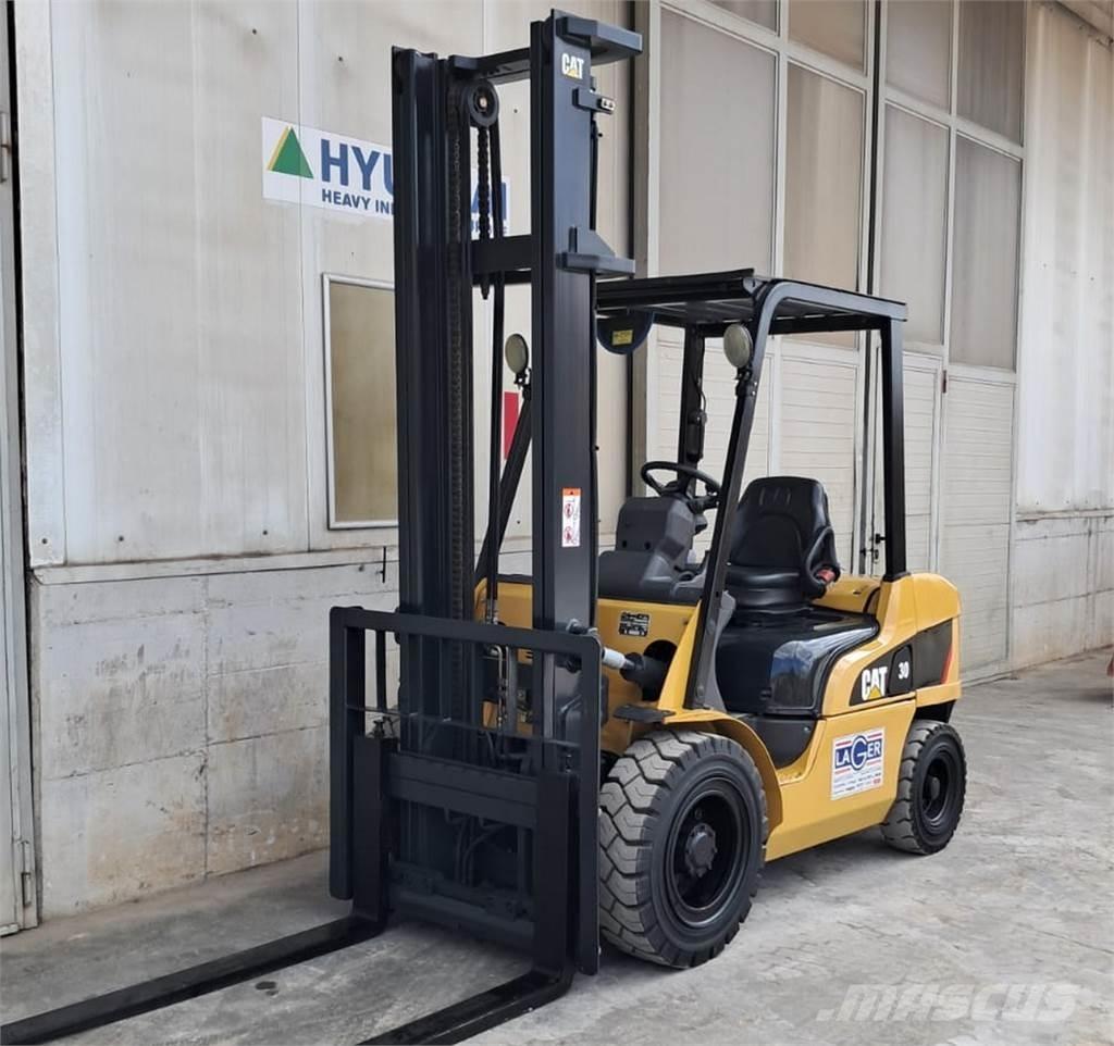 CAT DP30NT Stivuitor diesel