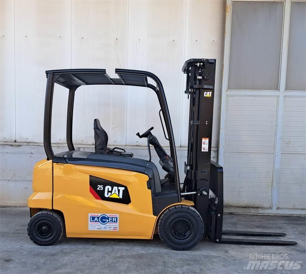 CAT EP25N Stivuitor electric
