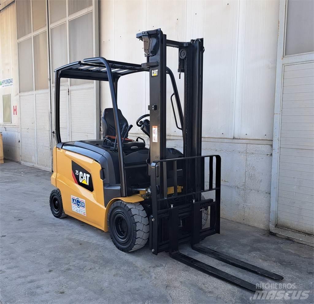 CAT EP25N Stivuitor electric