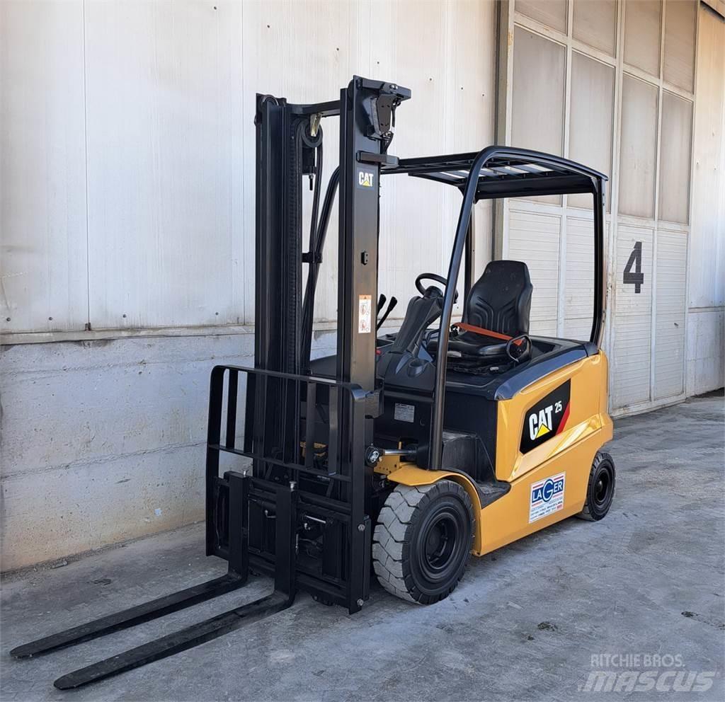 CAT EP25N Stivuitor electric