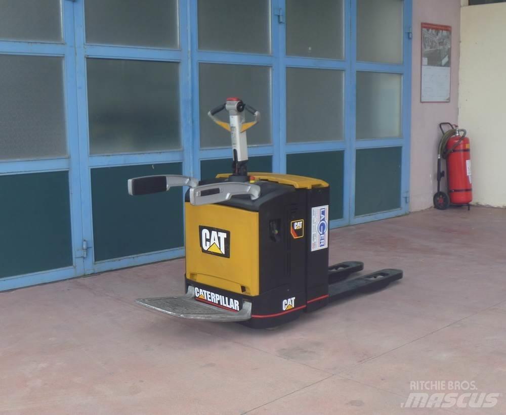 CAT NPV20N Transpaleta manuala