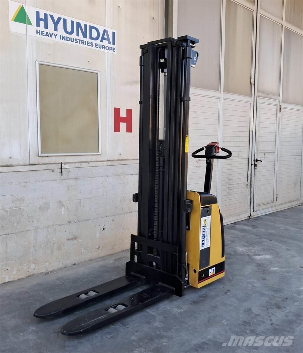 CAT NSP16K Transpaleta manuala