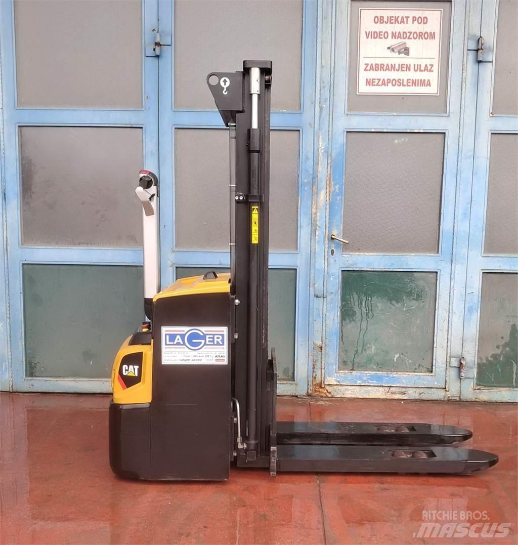 CAT NSP16N2 Transpaleta manuala