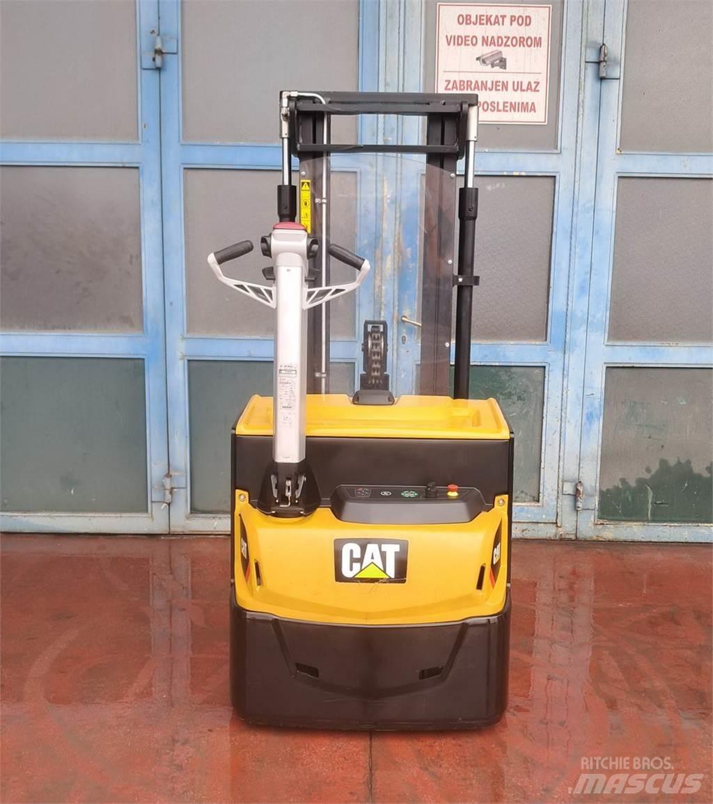 CAT NSP16N2 Transpaleta manuala