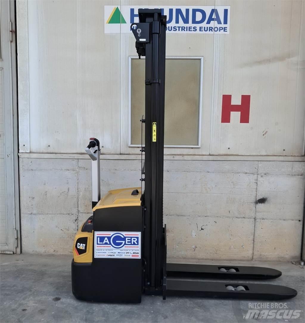 CAT NSP16N2 Transpaleta manuala