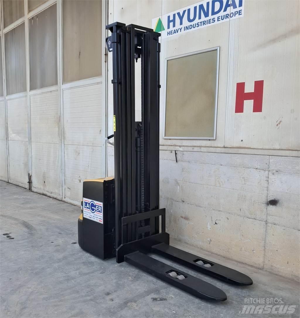 CAT NSP16N2 Transpaleta manuala