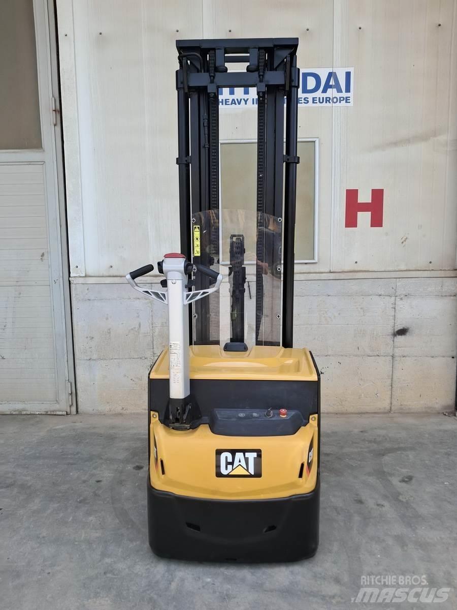 CAT NSP16N2 Transpaleta manuala