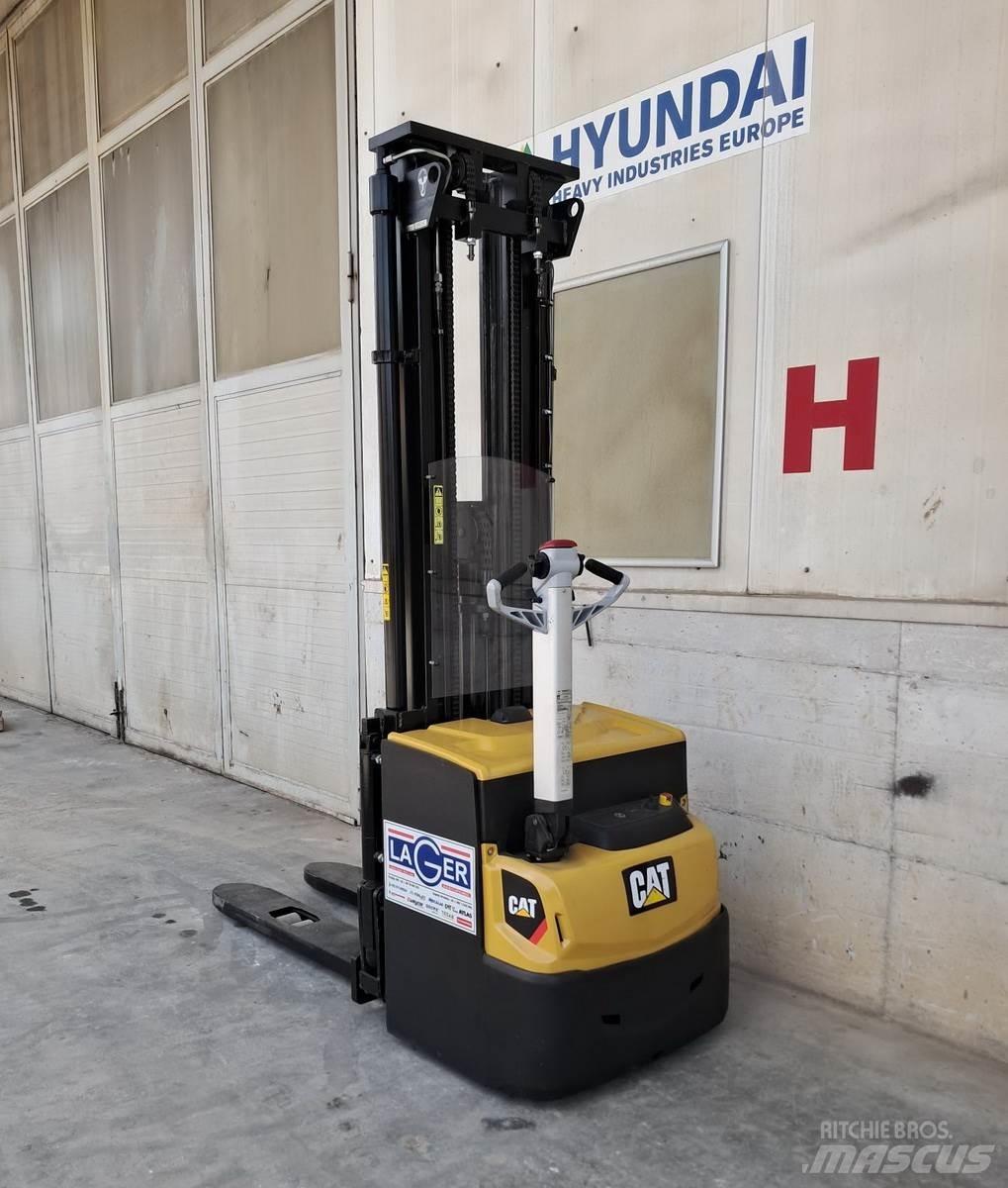 CAT NSP16N2 Transpaleta manuala