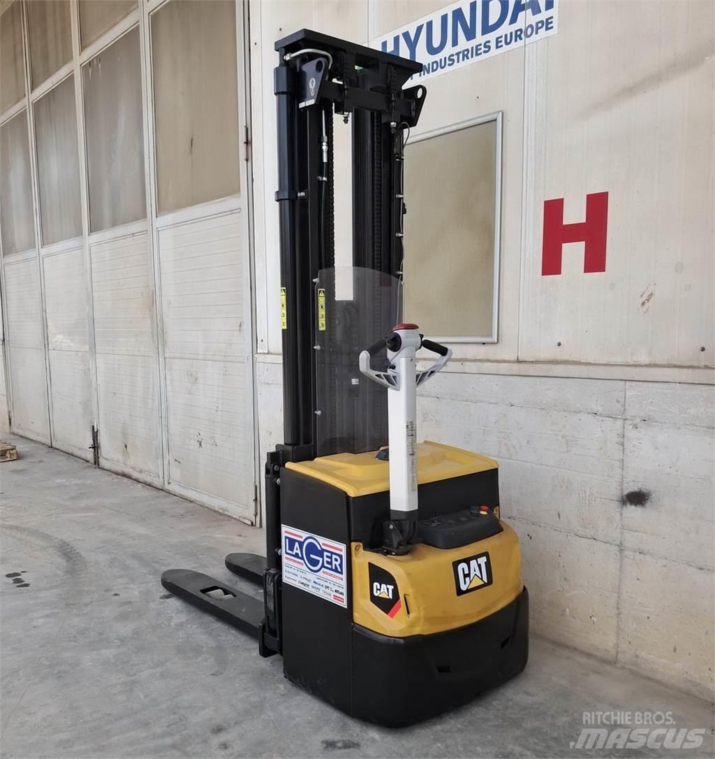 CAT NSP16N2 Transpaleta manuala