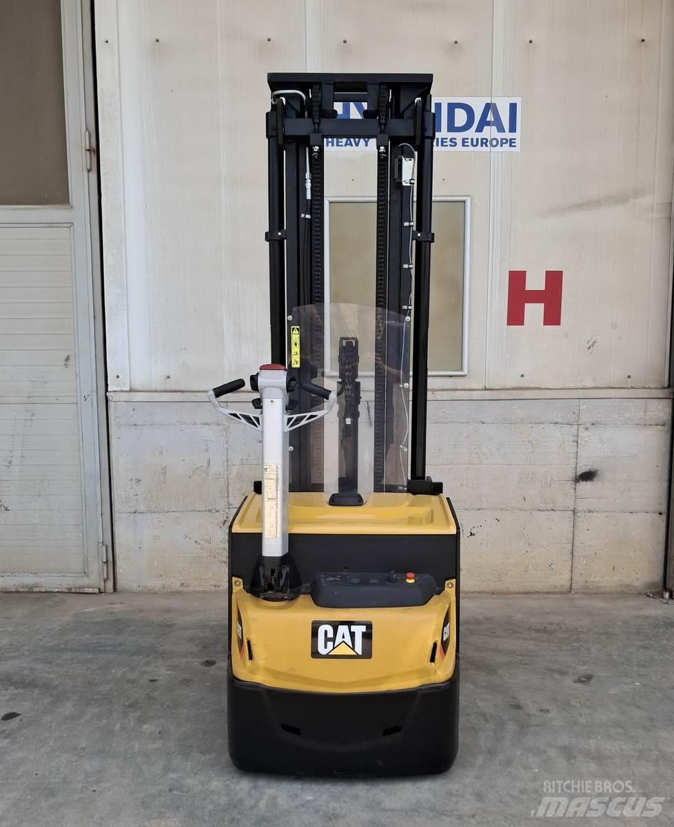CAT NSP16N2 Transpaleta manuala
