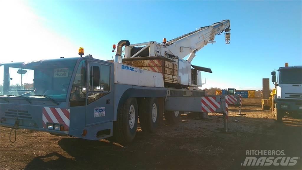 Demag AC 180 Macara teren accidentat