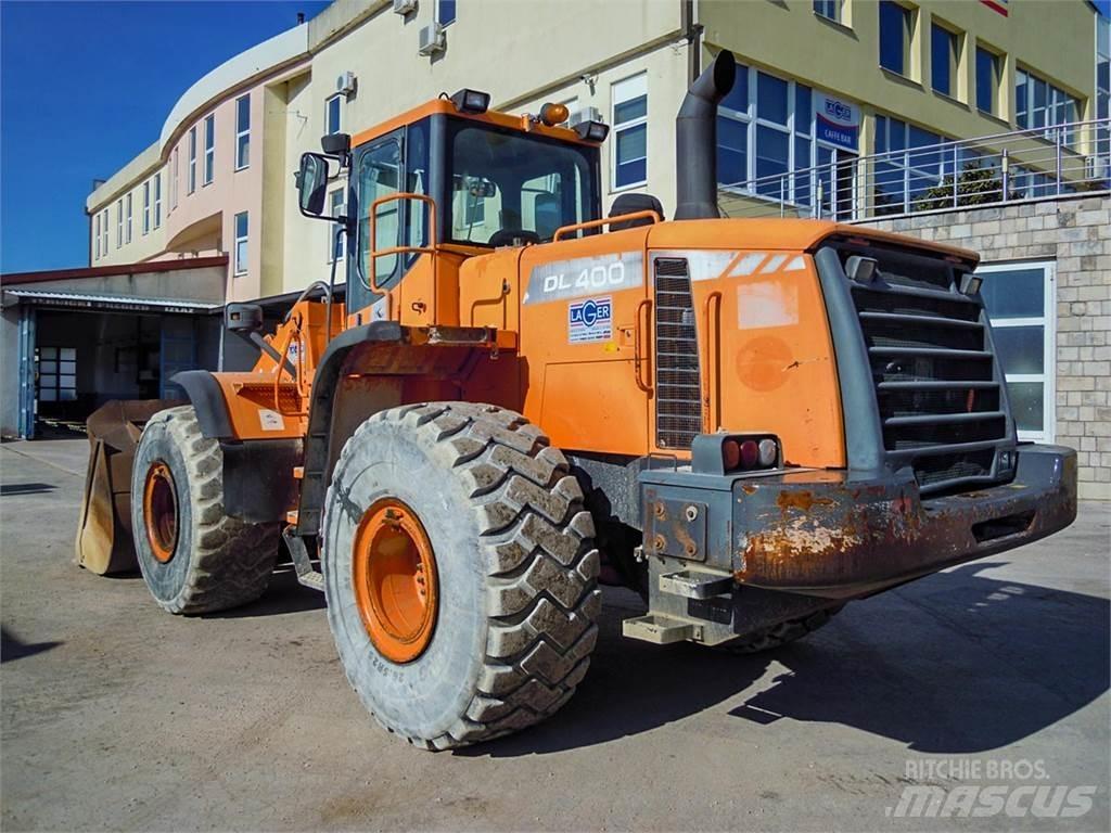 Doosan DL400 Incarcator pe pneuri