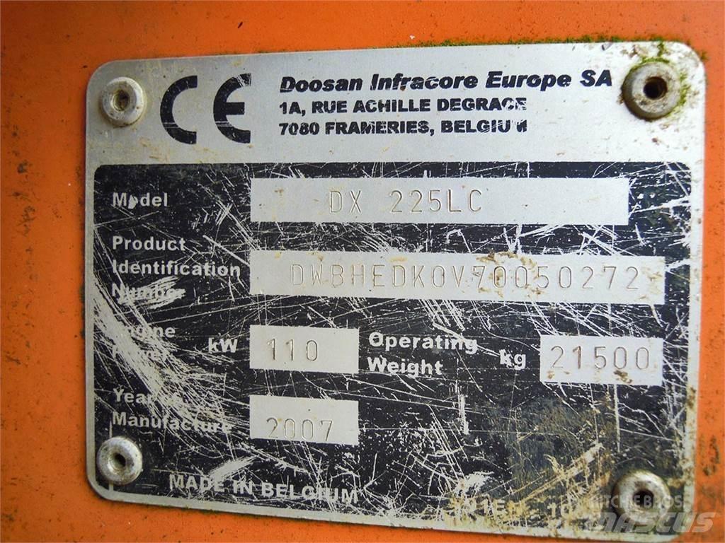 Doosan DX225LC Excavatoare pe șenile
