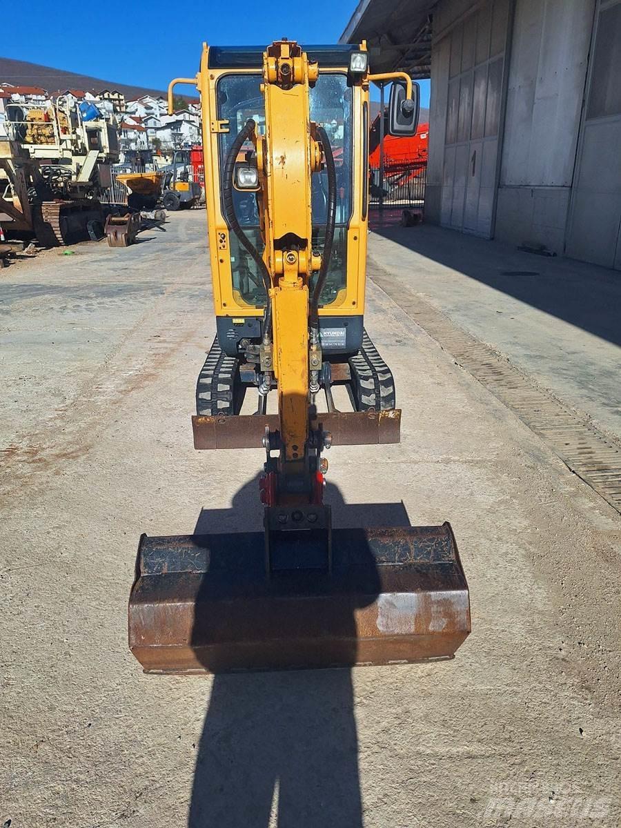 Hyundai 16-9 Mini excavatoare < 7t