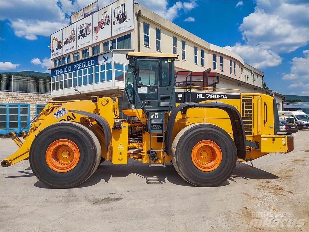 Hyundai HL780-9A Incarcator pe pneuri