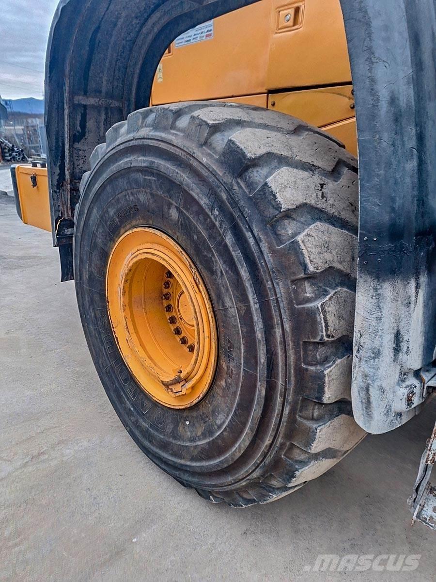 Hyundai HL780-9A Incarcator pe pneuri
