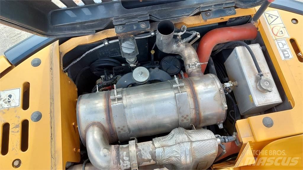 Hyundai HX145LCR Excavatoare pe șenile
