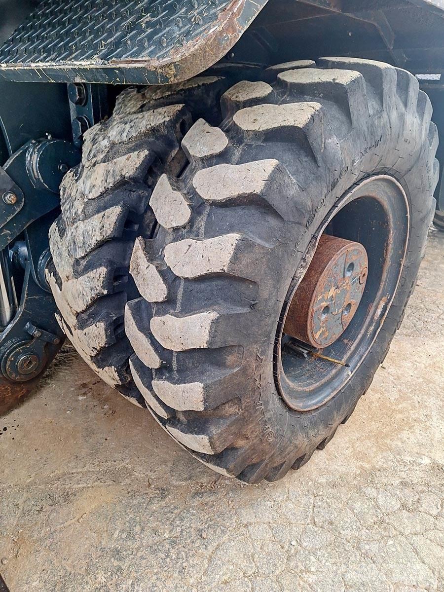 Hyundai R210W-9 Excavatoare cu roti