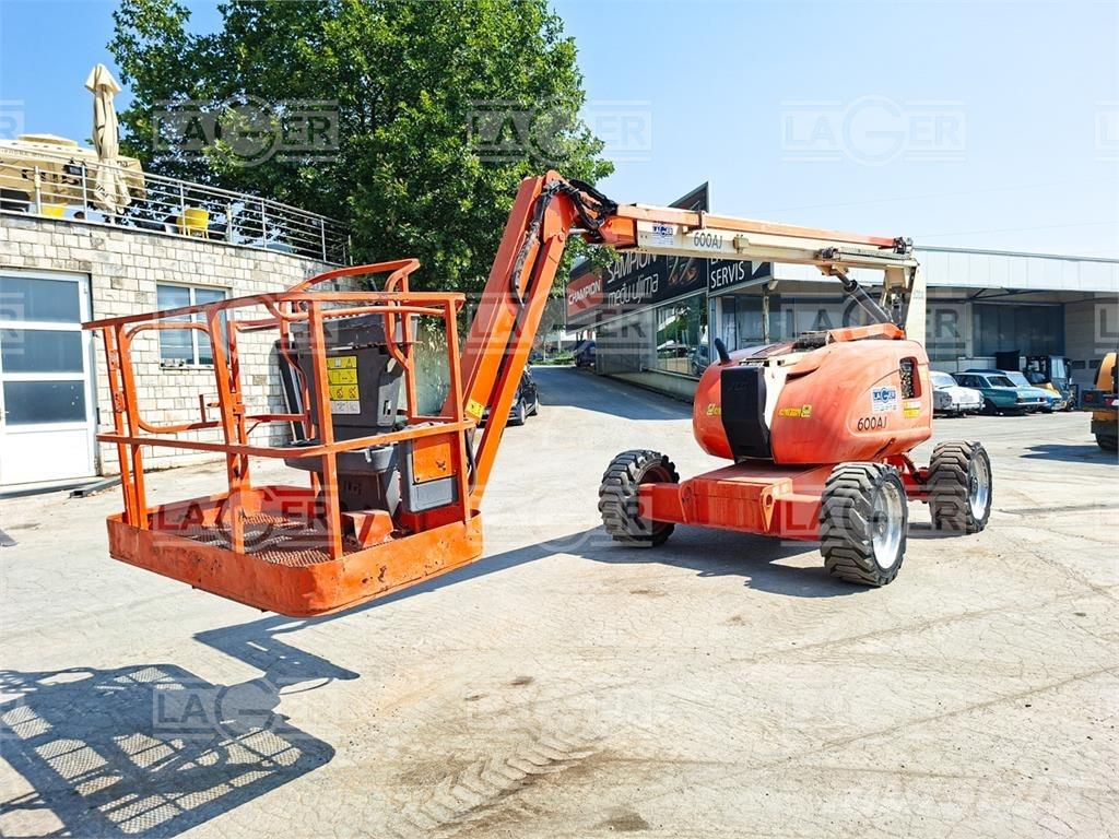 JLG 600AJ Nacele cu brat articulat