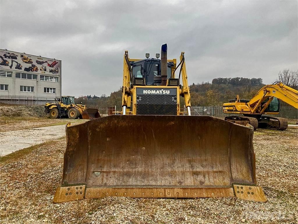 Komatsu D65EX Buldozere pe senile