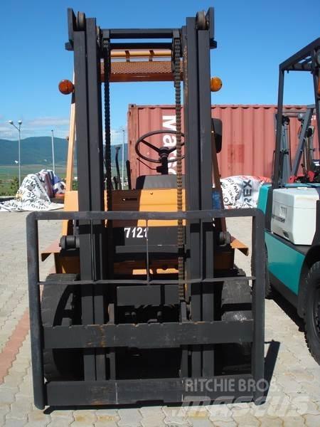 Komatsu FG25L-7 Strivuitoare-altele