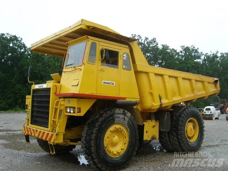Komatsu HD325-5 Minitractor de teren