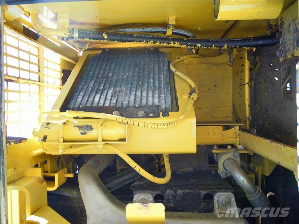 Komatsu PC340NLC-6K Excavatoare pe șenile
