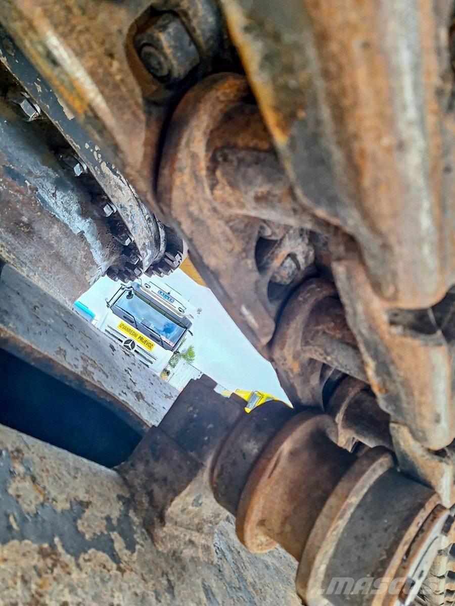 Komatsu PC340NLC-7K Excavatoare pe șenile
