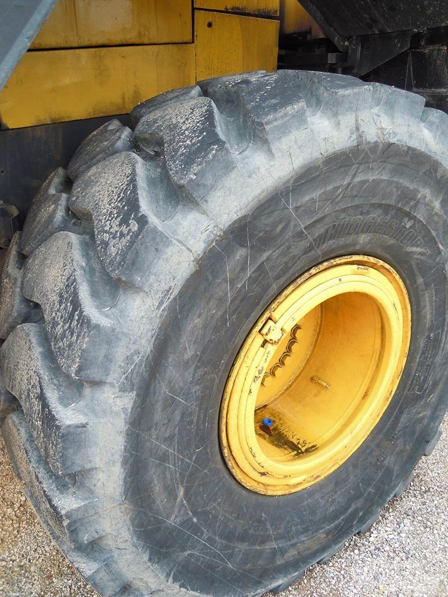Komatsu WA430- 6E0 Incarcator pe pneuri