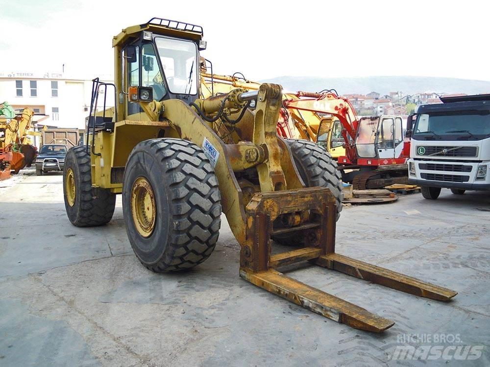 Komatsu WA500-1 Incarcator pe pneuri
