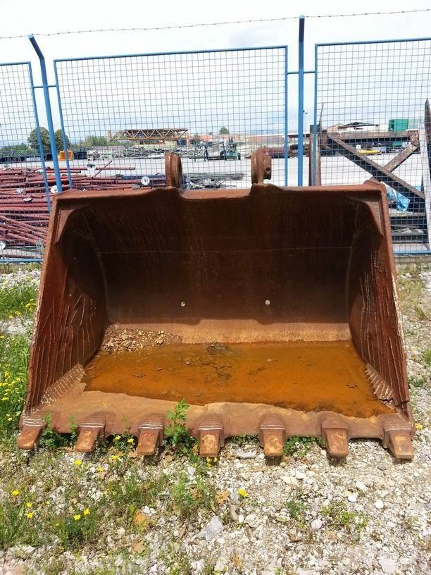  KORPA / BUCKET 1350mm Utilaje construcții - Altele