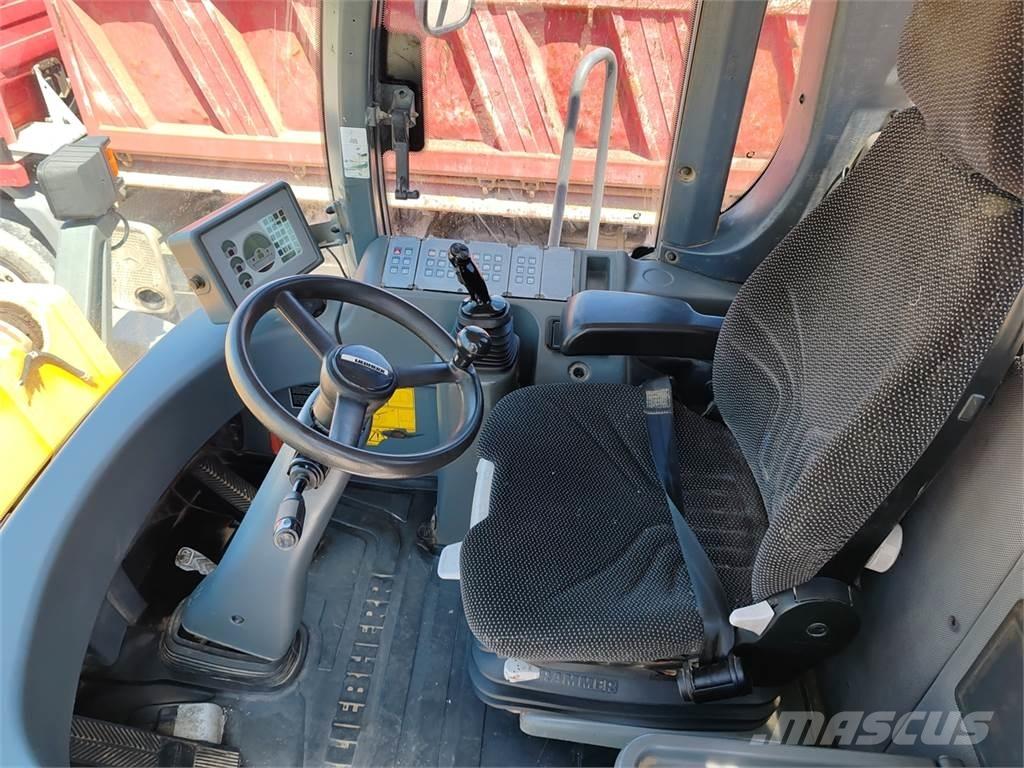Liebherr L566 Incarcator pe pneuri