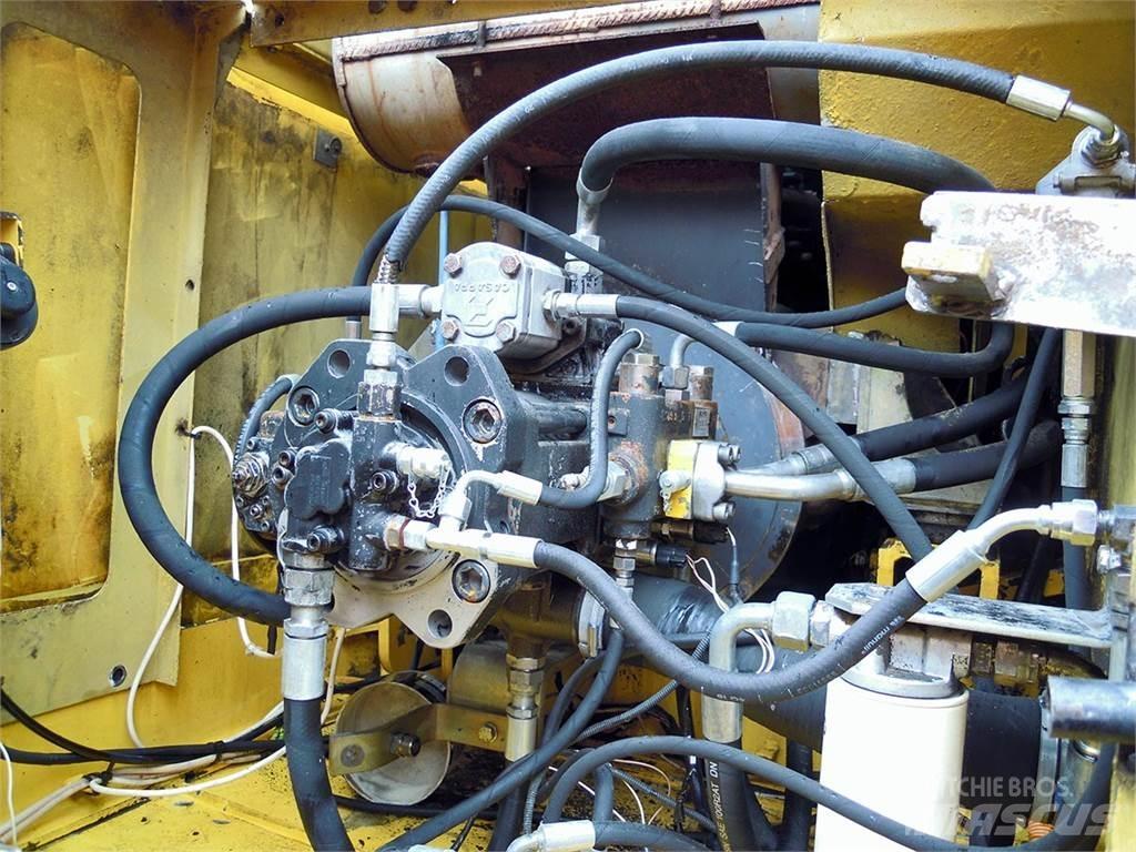 New Holland E305 Excavatoare pe șenile
