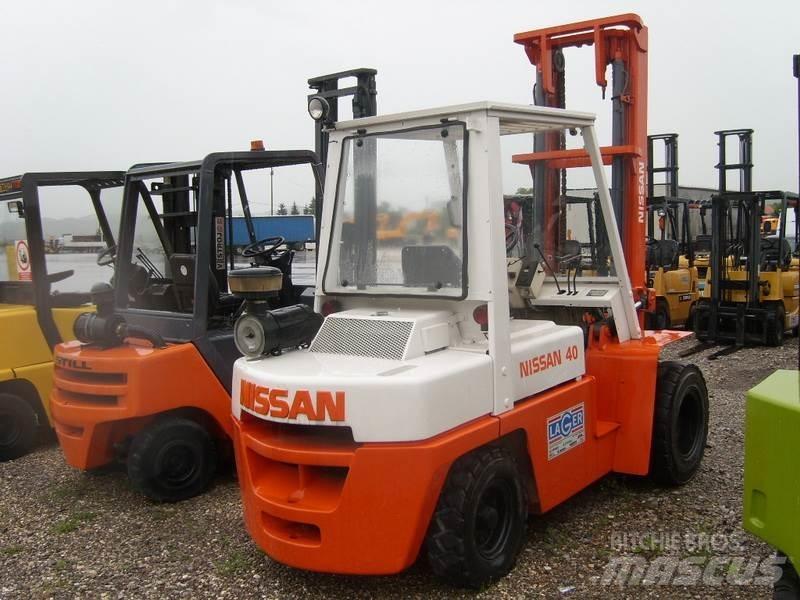Nissan 40 Stivuitor diesel
