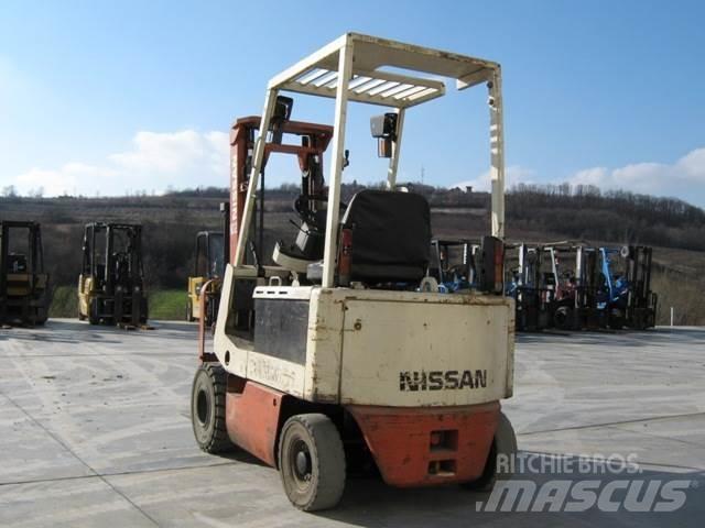 Nissan M01L15 Stivuitor electric