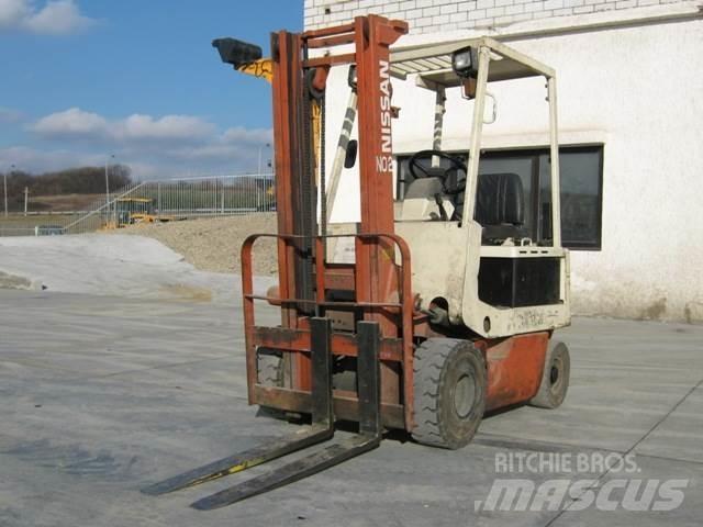 Nissan M01L15 Stivuitor electric
