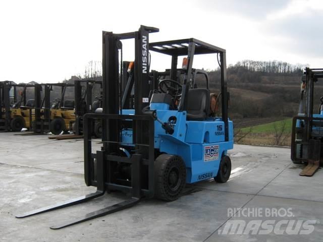 Nissan NJ01A15 Stivuitor GPL