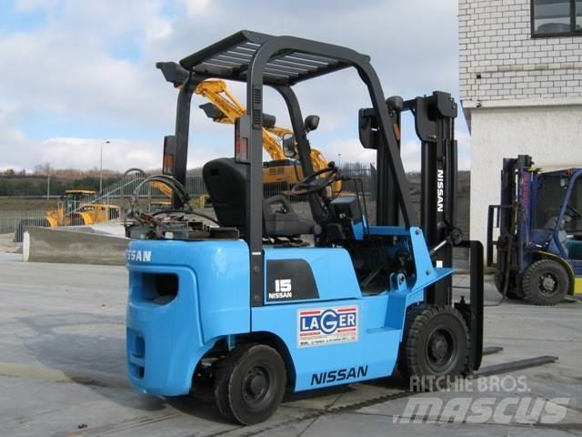 Nissan PJ01A15 Stivuitor GPL